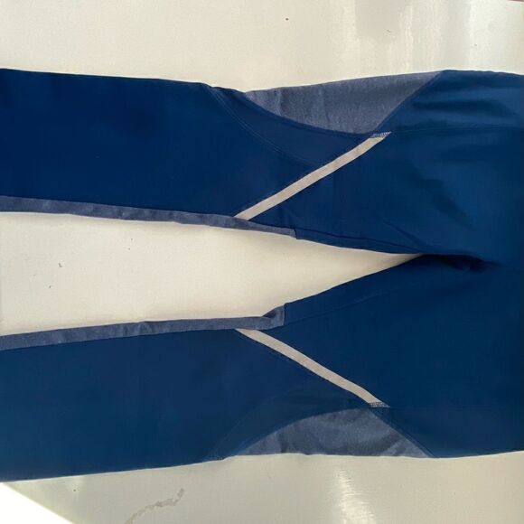 Avia Blue Two Tone Ankle Leggings Size Medium - Picture 9 of 12
